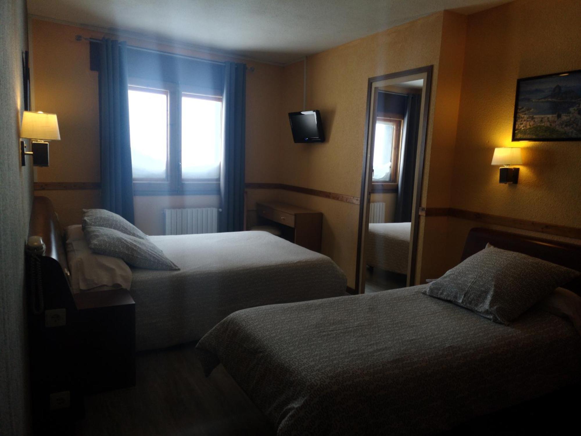 Hotel Copacabana Pas De La Casa Eksteriør bilde