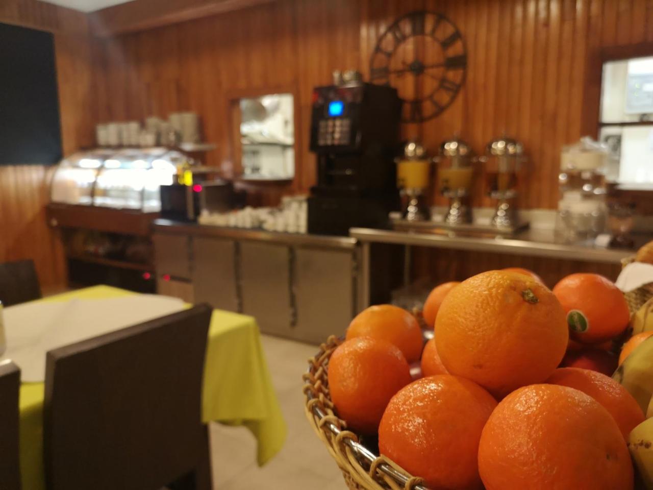 Hotel Copacabana Pas De La Casa Eksteriør bilde